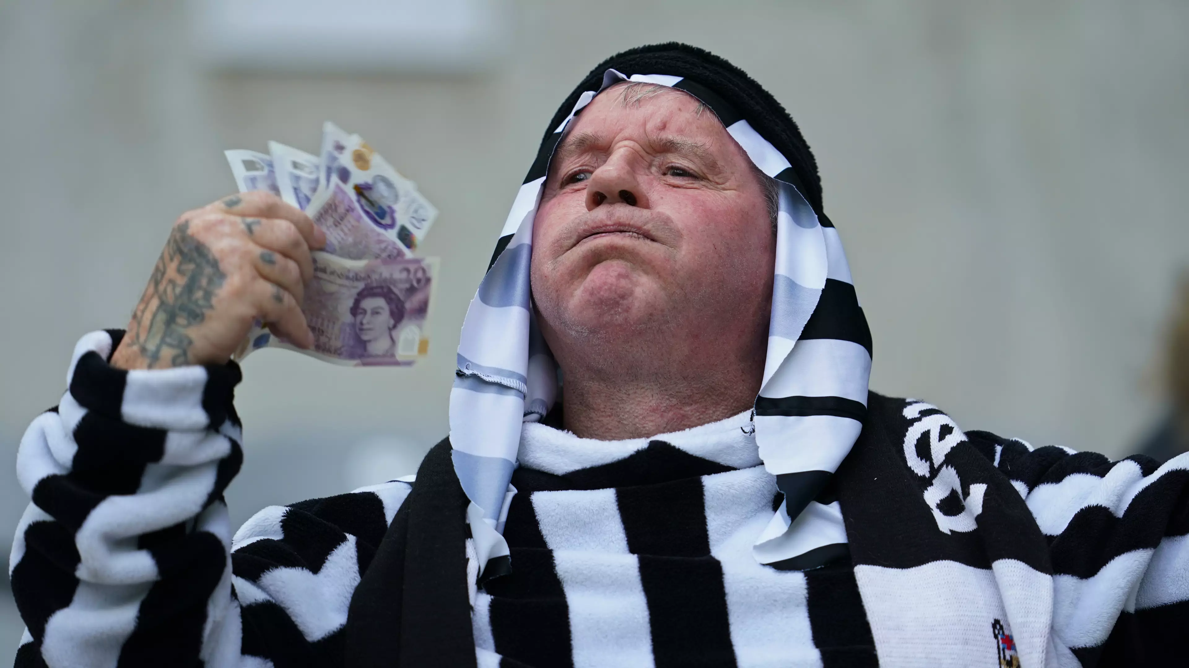 Newcastle United Urges Fans To Stop Wearing 'Culturally Inappropriate' Arabic Clothing