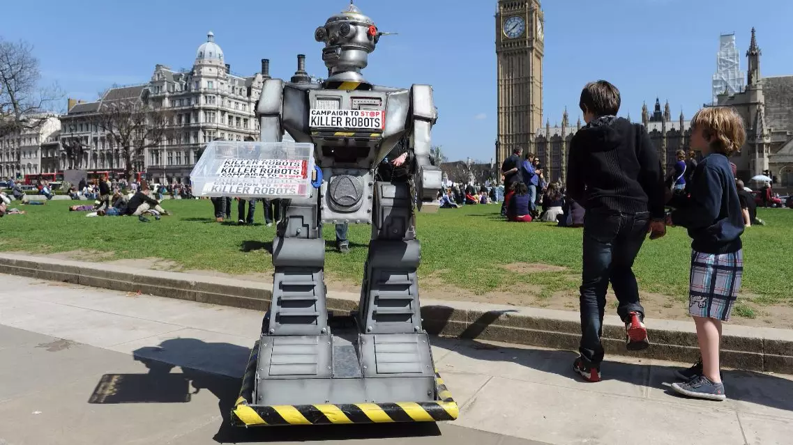 AI Expert Warns That ‘Killer Robots’ Will Start Murdering Us All If Not Banned