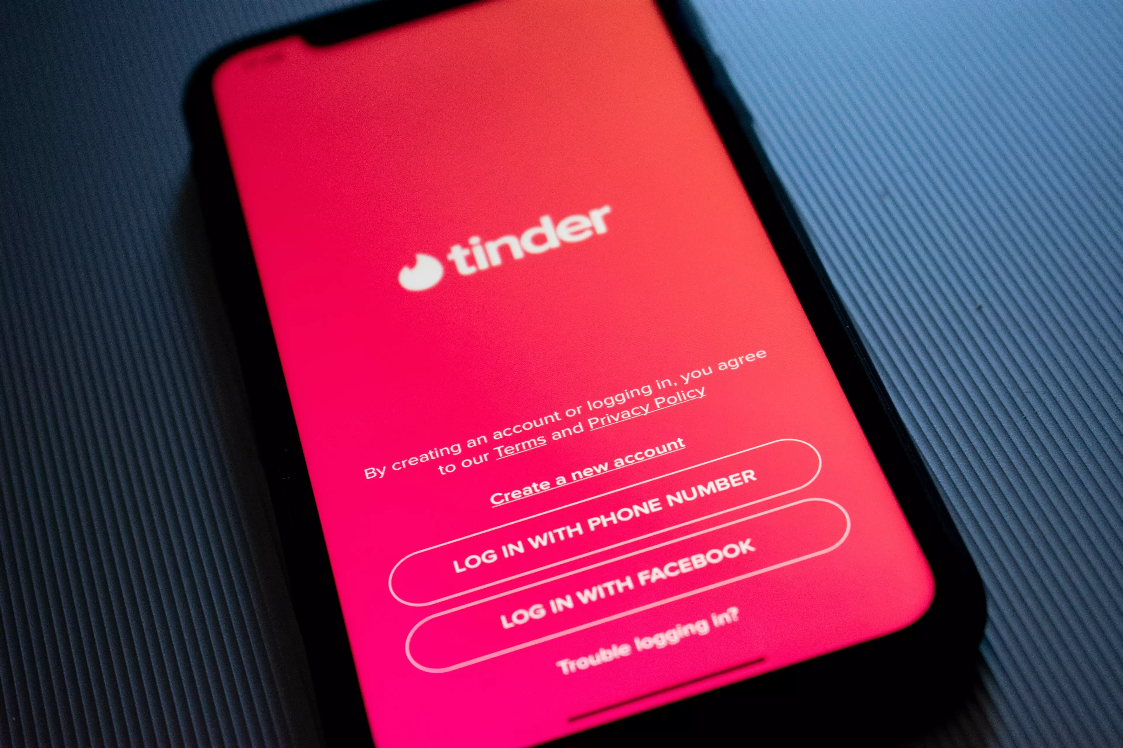 Tinder has rolled out a blue tick system (