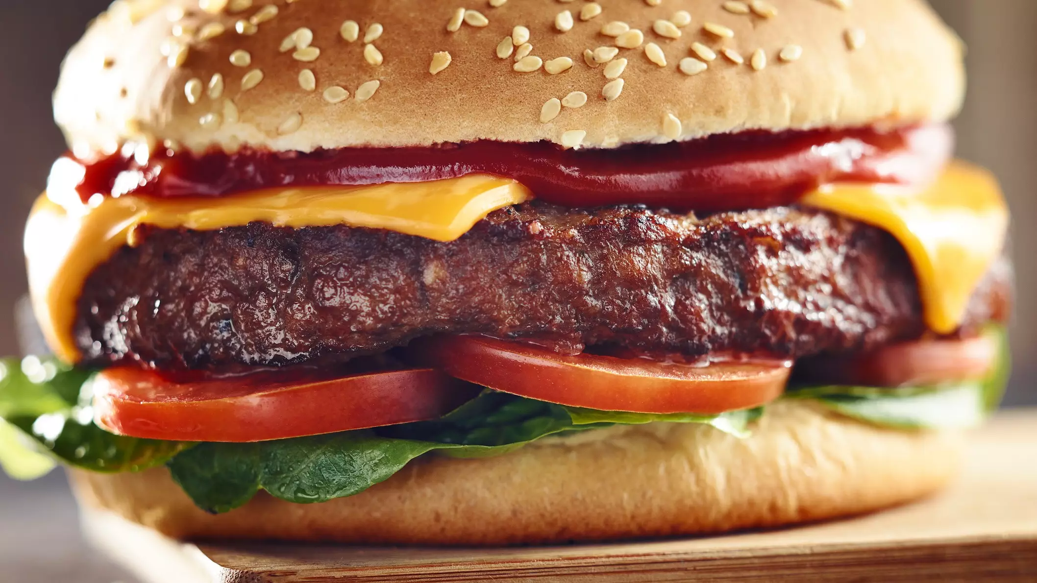 Iceland Launches The First Supermarket Half Pound Aberdeen Angus Beef Burger 