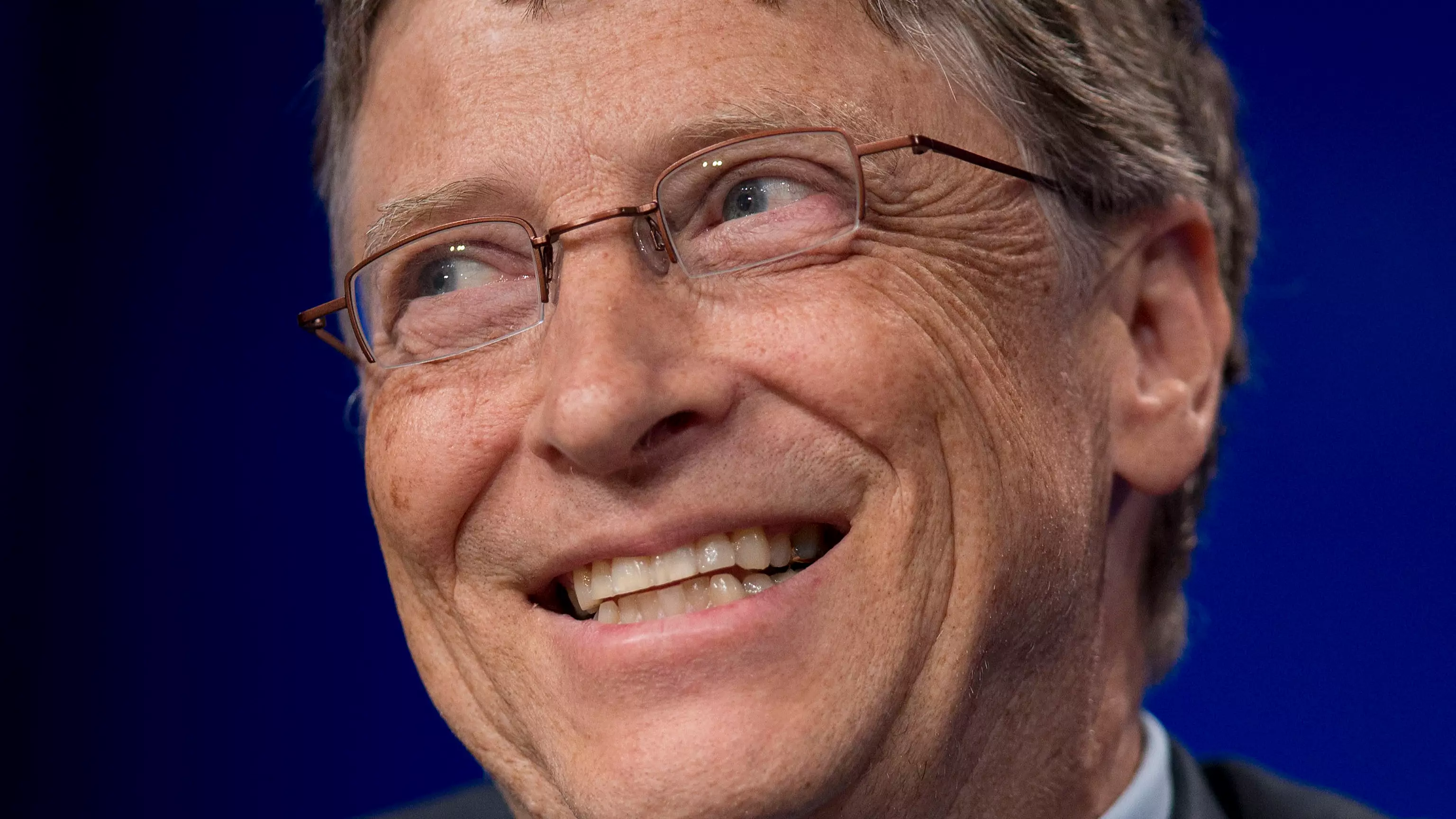 People Are Sliding Into Bill Gates' DMs After He And Wife Melinda Announce Divorce