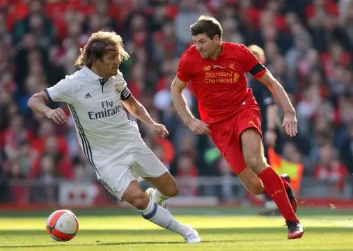 WATCH: Steven Gerrard Turns In Sensational Performance For Liverpool Legends