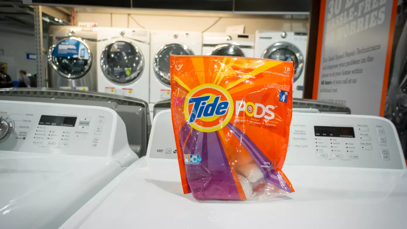 Here's Why It's A Really Bad Idea To Do The 'Tide Pod Challenge' 