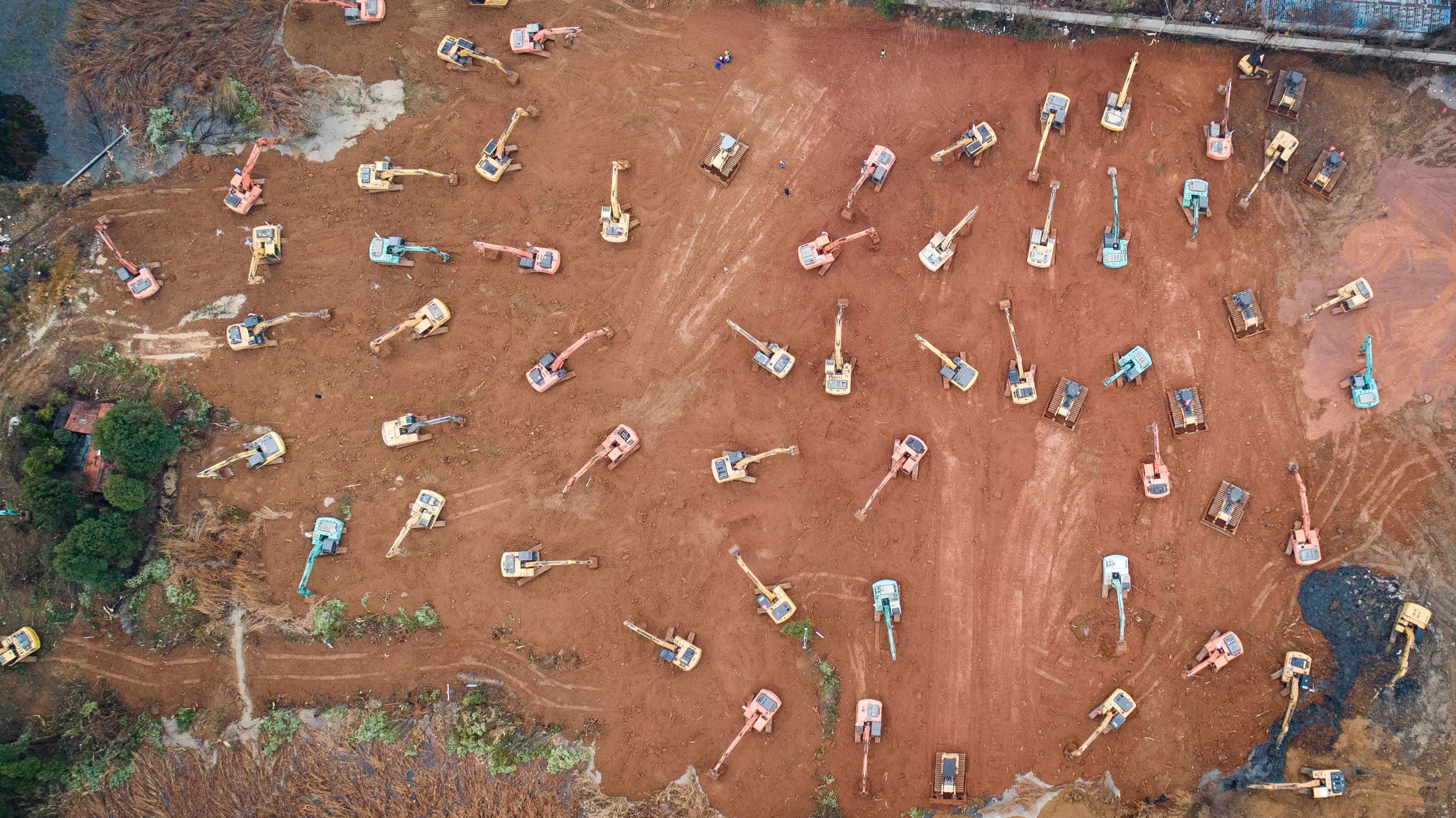 Chinese City Is Building 1,000-Bed Hospital In Six Days For Coronavirus Patients