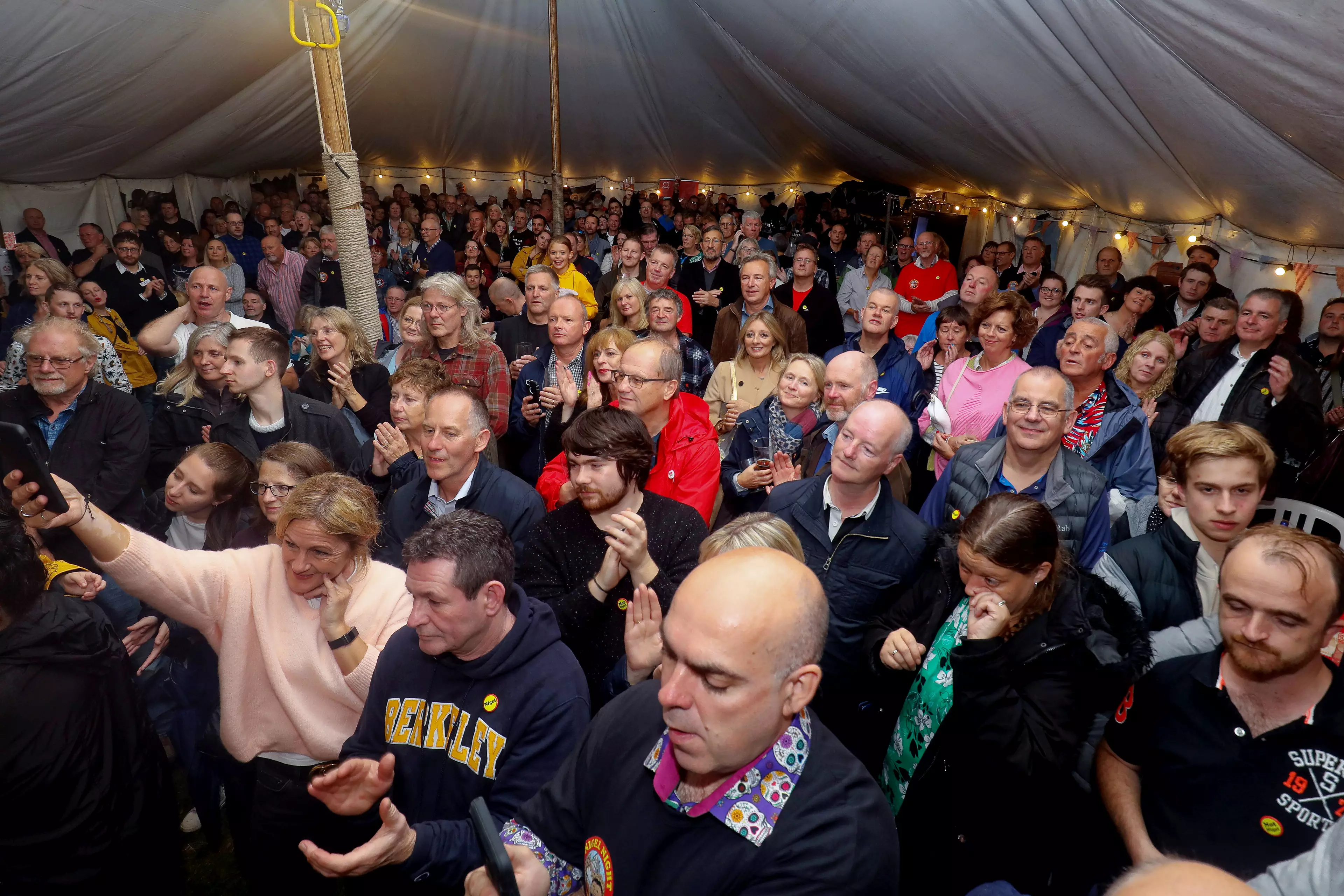 More than 430 Nigels gathered in a pub for a world record attempt.