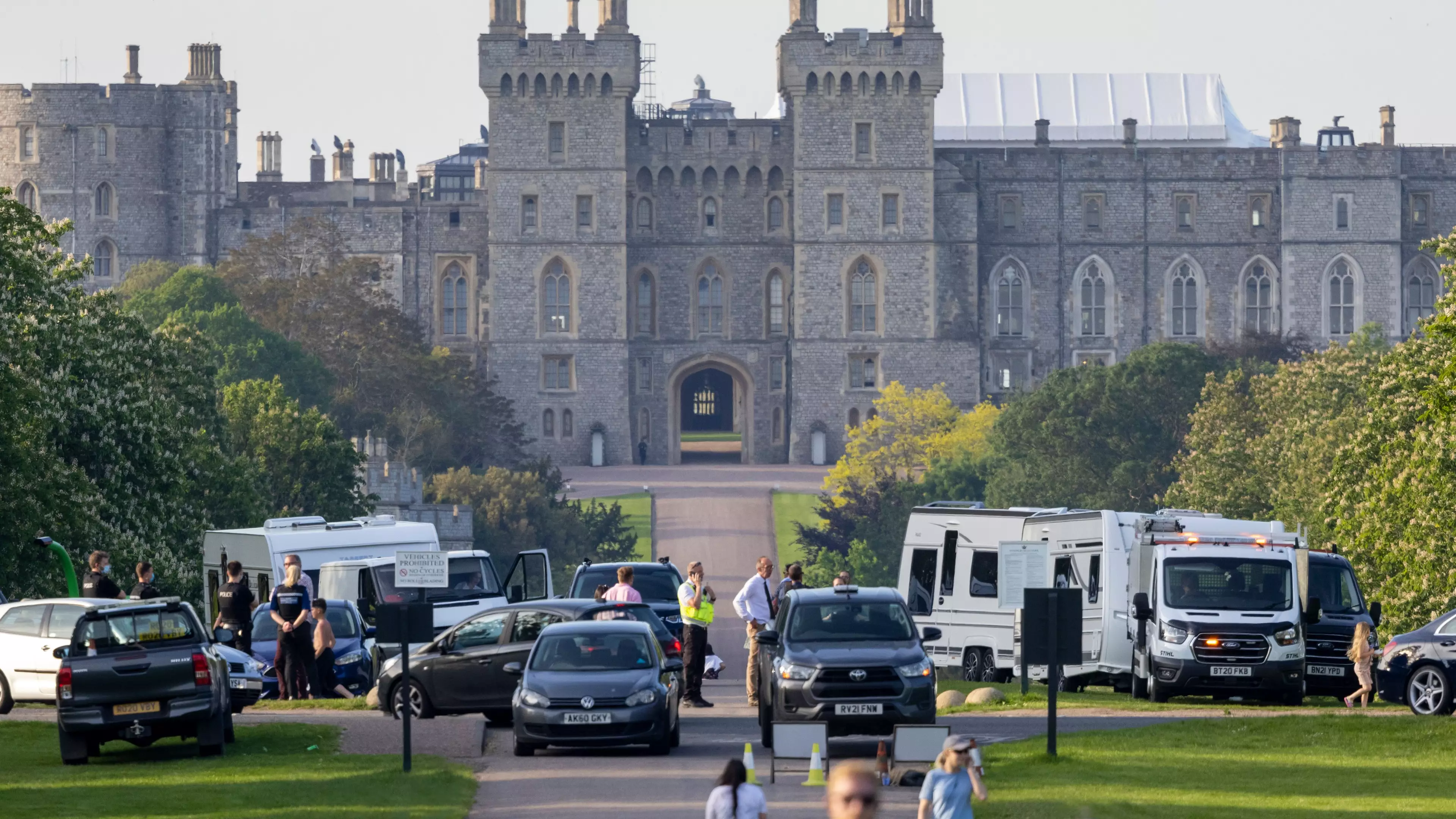 Travellers Camp Outside Windsor Castle With Up To 30 Caravans