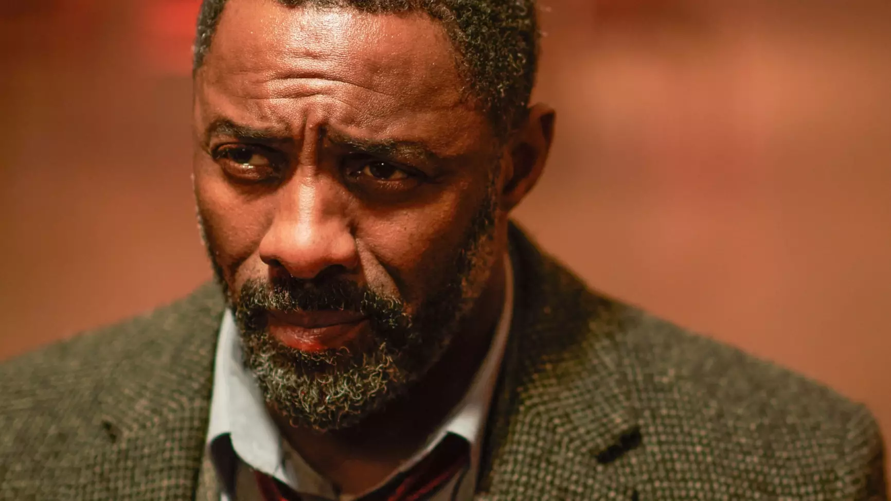 Idris Elba Says We’re ‘This Close’ To A ‘Luther’ Movie