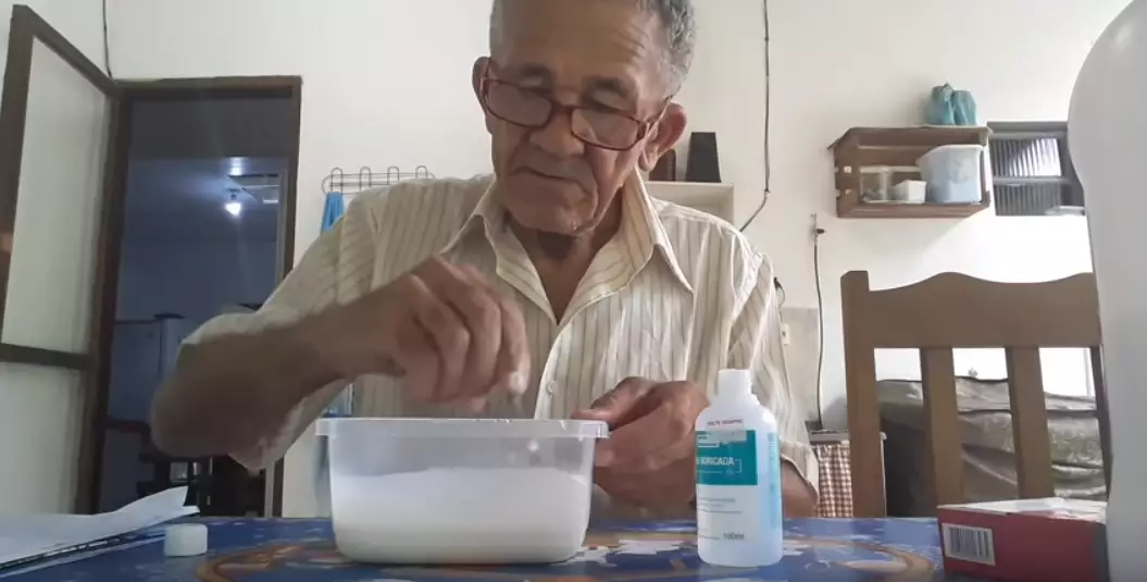 Nilson also likes to show subscribers how to make slime.