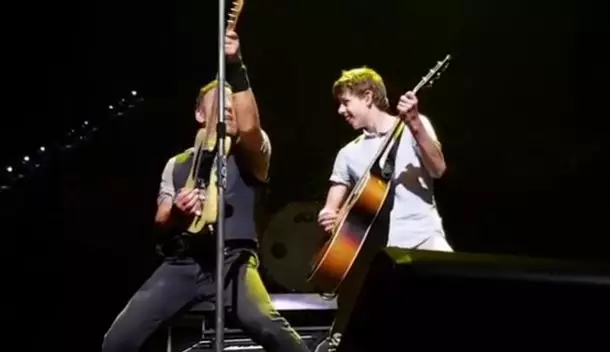 Lad Invited On Stage With Bruce Springsteen During Concert In Australia