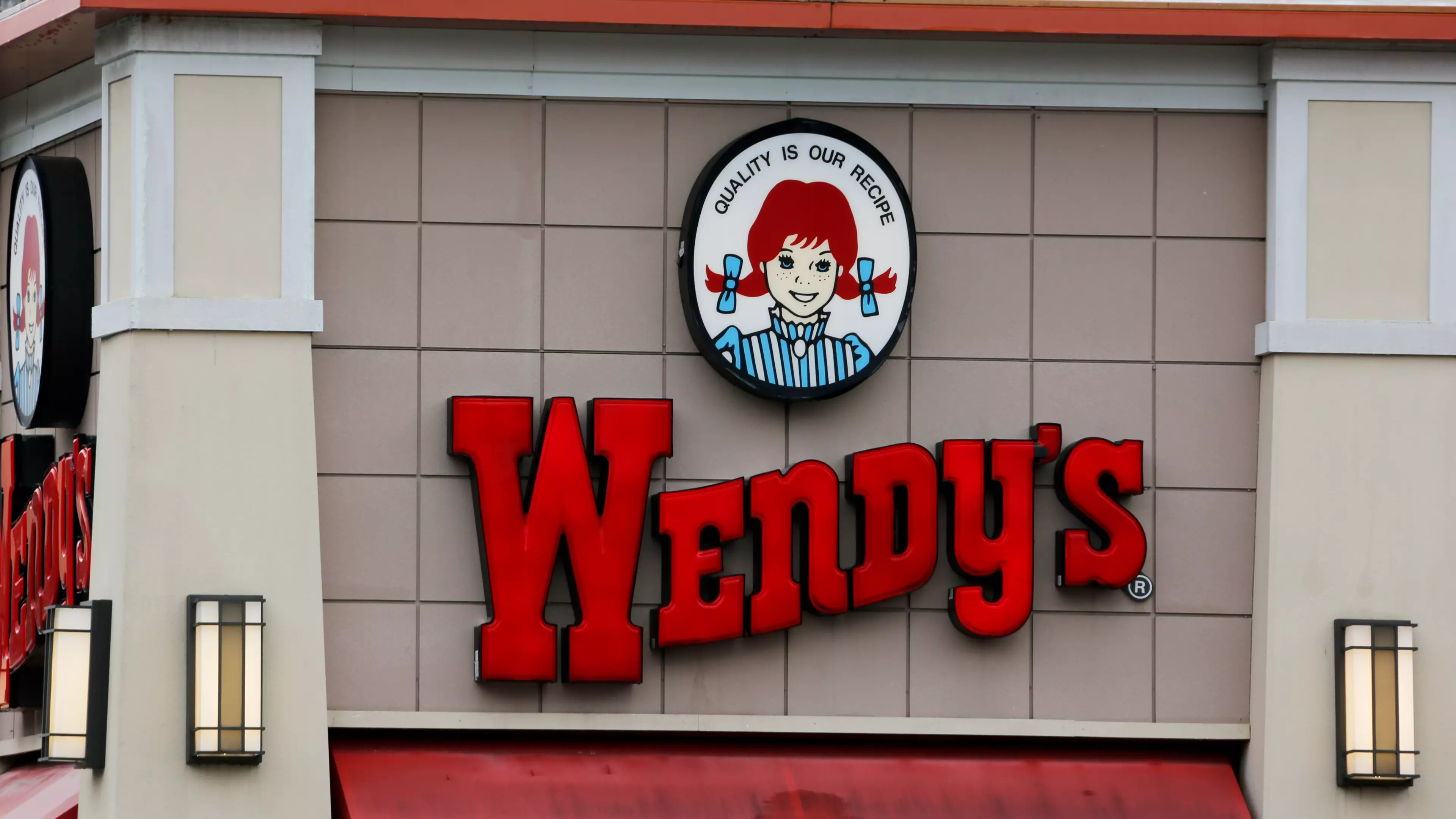 Wendy's Worker Quits Job And Climbs Out Of Drive-Thru Window