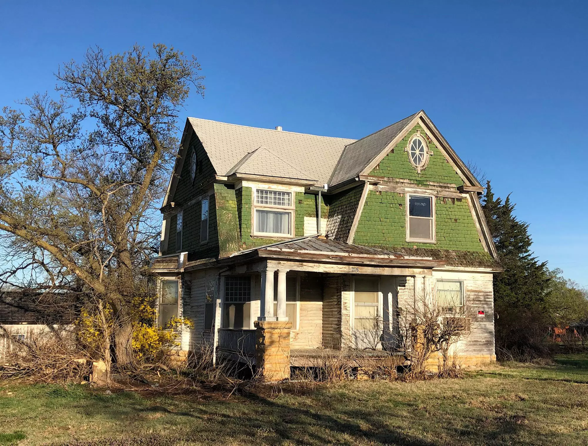 A historic three-bedroom house located in Lincoln, Kansas has been put on sale for free.