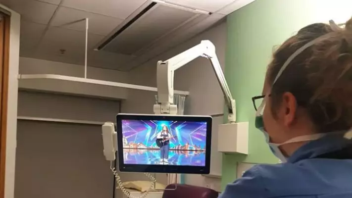BGT Nurse Watches Herself On The Show From Hospital Night Shift