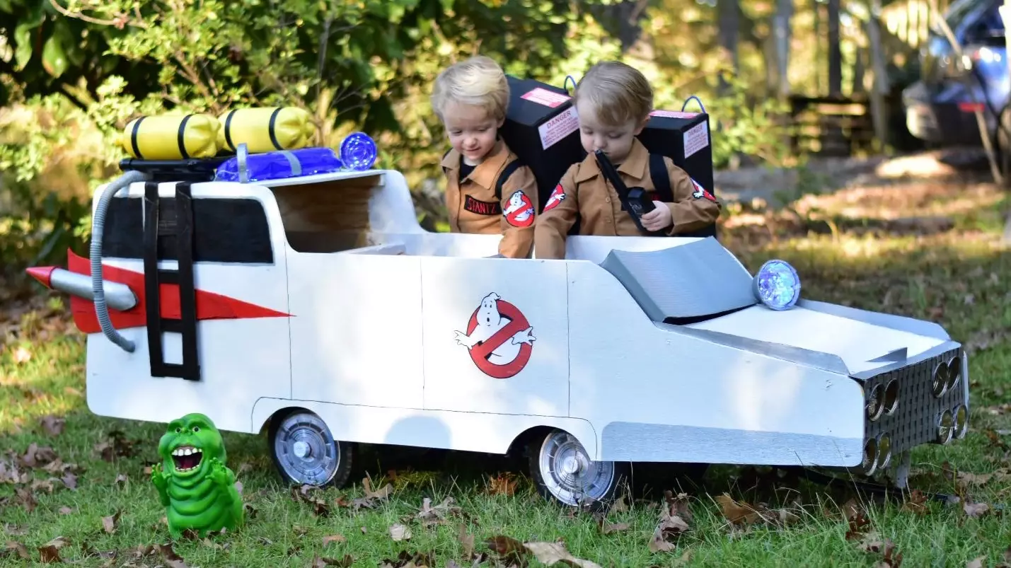 Mum Dresses Her Twin Baby Boys Up As Iconic Movie Characters For Halloween 