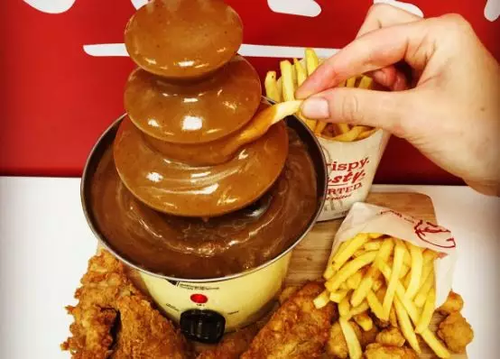  Let's All Take A Moment To Appreciate This KFC Gravy Fountain 