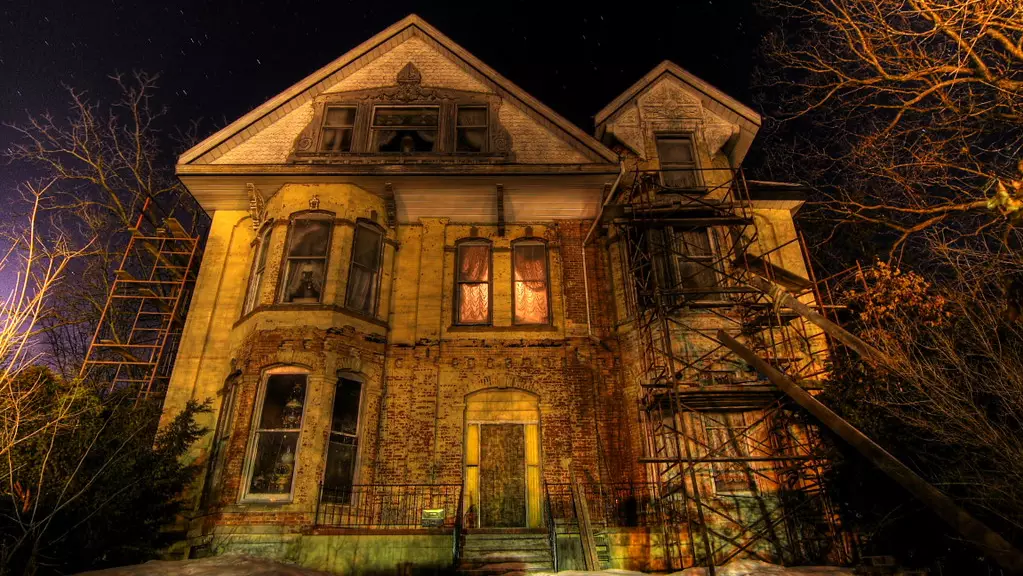 A ​New Netflix Series On The Most Haunted Places In The US Is Coming