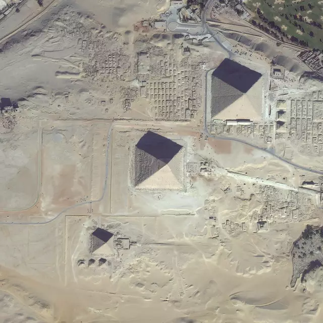 Obama Pyramid Side People are only just realising the Great Pyramid of Giza has more than ...