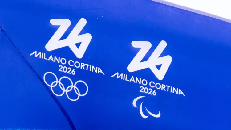 Lindsey Vonn's Father Makes Desperate Plea After Watching Horror Crash