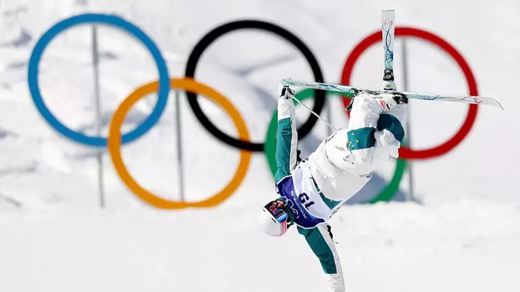 Lindsey Vonn's Father Makes Desperate Plea After Watching Horror Crash