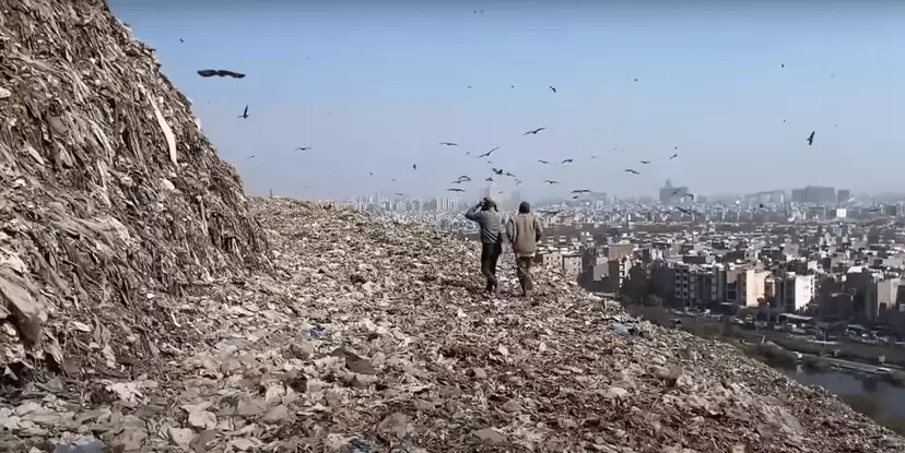 Garbage In India India’s ‘garbage mountain’ is 'slowly poisoning' people and its size is ...