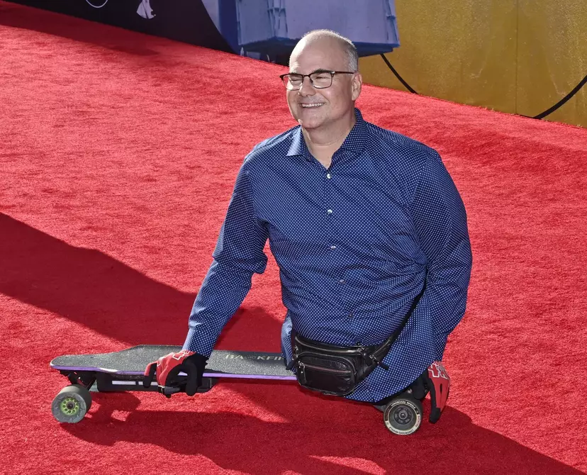 Leglest Man Legless Man Who Played ET Reunites With Cast 40 Years Later